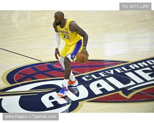 NBA季后赛格局突变豪强对决引爆联盟新篇章争冠形势全面升级