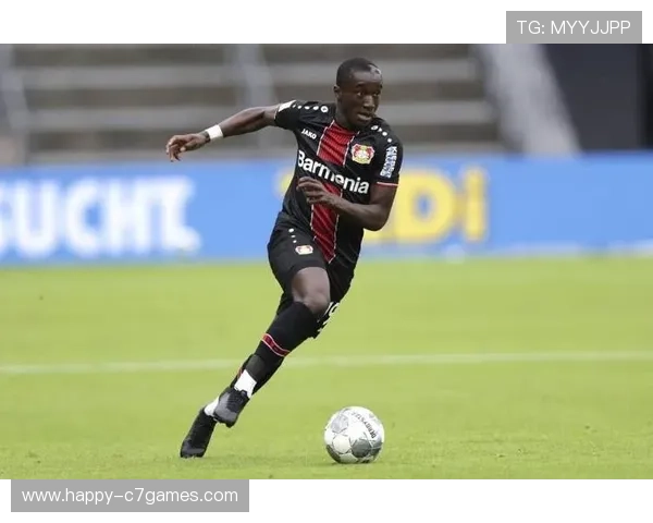 欧洲豪门夏窗引援动向与争冠格局深度解析及新星崛起观察报道全景