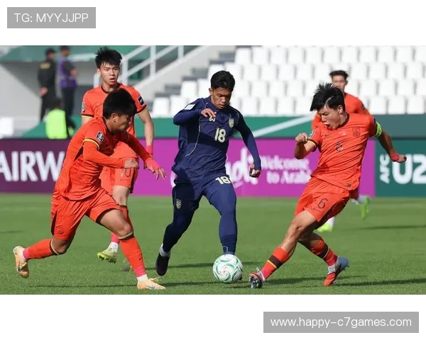 中国足球队备战亚洲杯 重点提升防守与进攻配合力