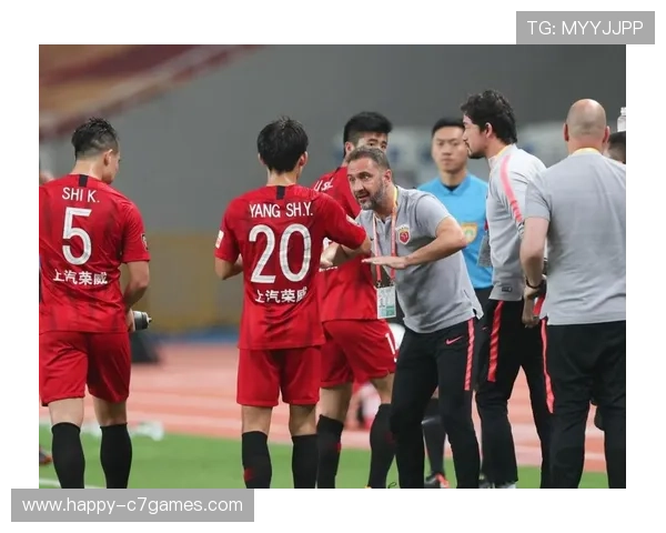 国际足坛风云再起 新赛季各大豪门激战正酣 球迷期待精彩对决 国际足坛风云再起 新赛季各大豪门激战正酣 球迷期待精彩对决